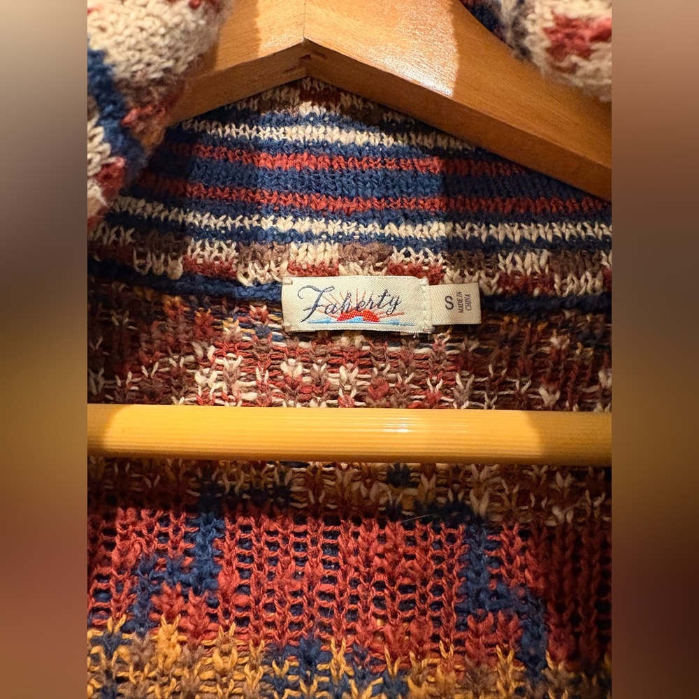 Faherty yellow tail cardigan. Used good/fair condition. Women’s small. - Picture 3 of 8